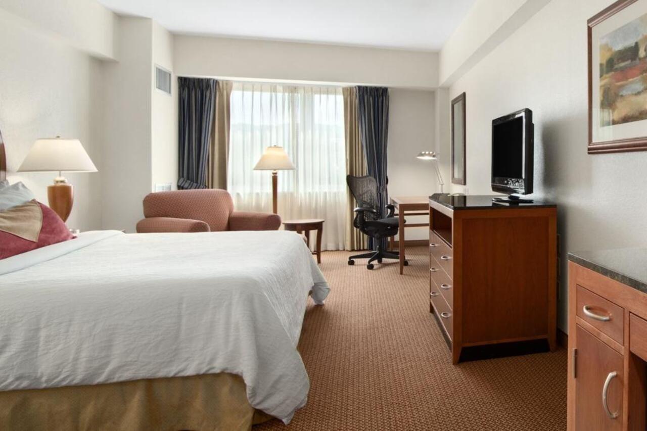 Hilton Garden Inn Итака Экстерьер фото